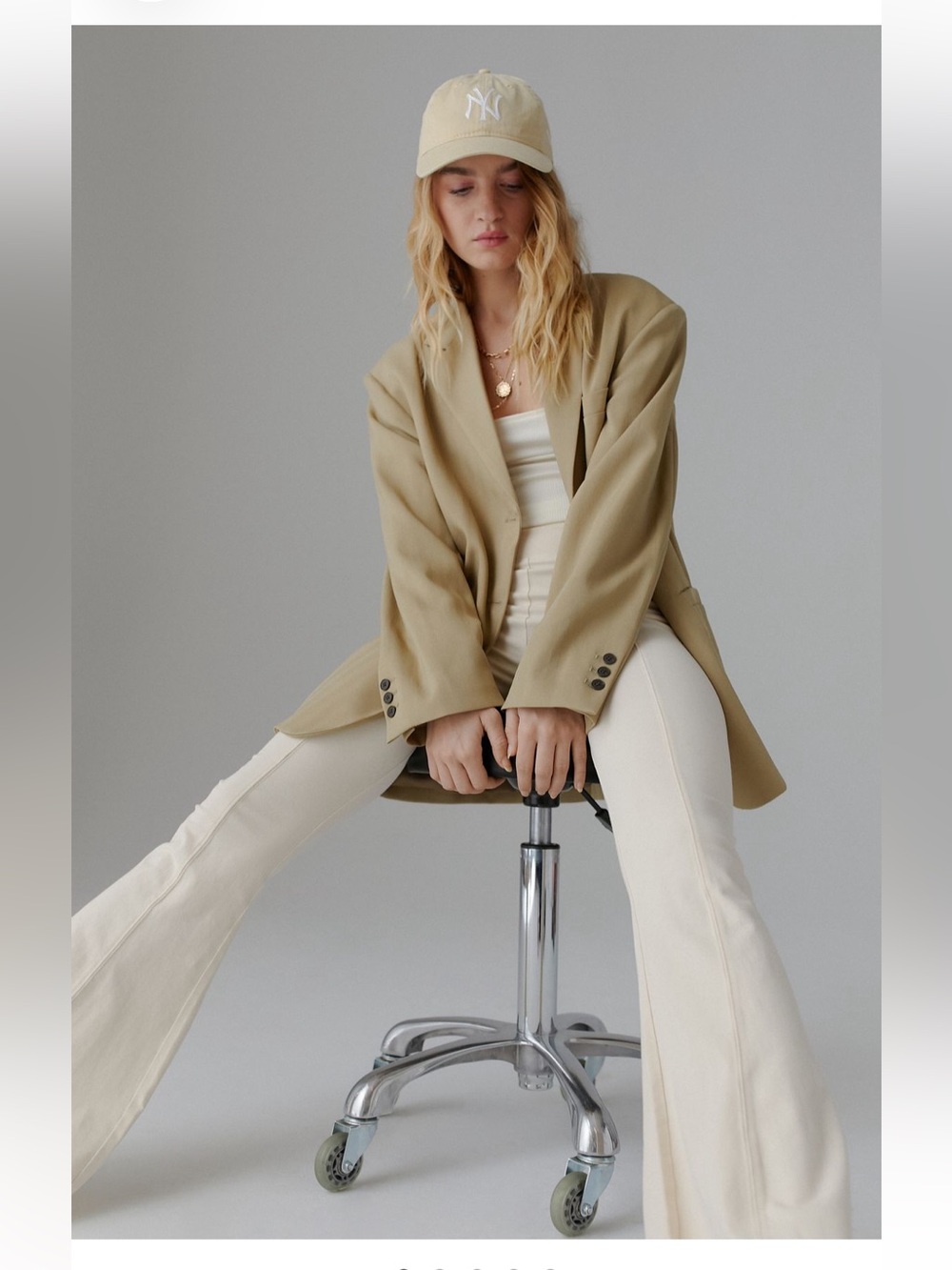 Urban outfitters Women Andi menswear Tan gray oversized blazer S NWT